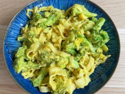 pasta romige saus broccoli thb