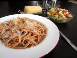 spaghetti aglio olio thb