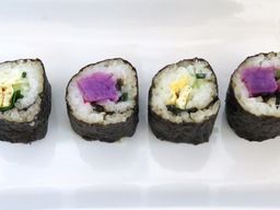 Kleurige sushi met zoete aardappel intro