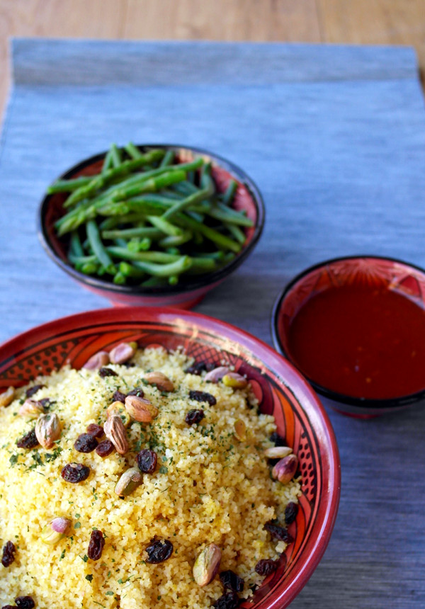 couscous groene groente pittige saus