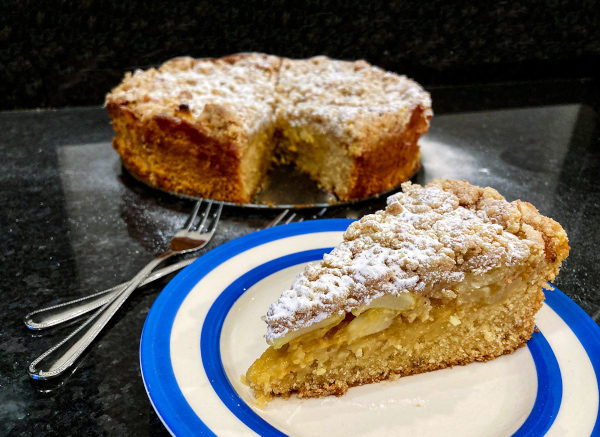 appelcake pudding amandelcrumble